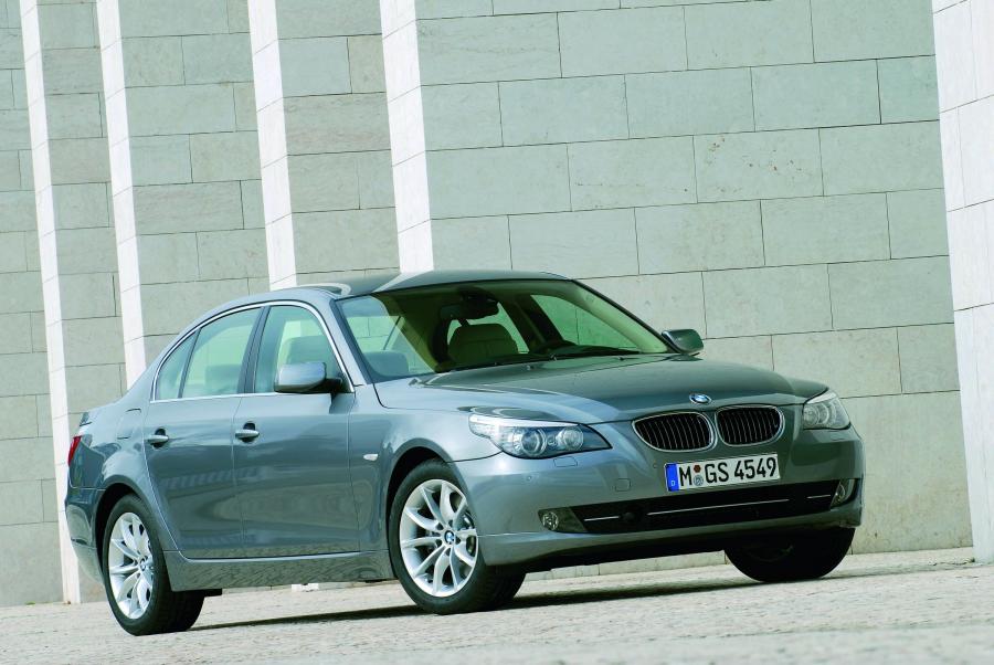 BMW 5-Series 2007 года  (фото 48 из 93)